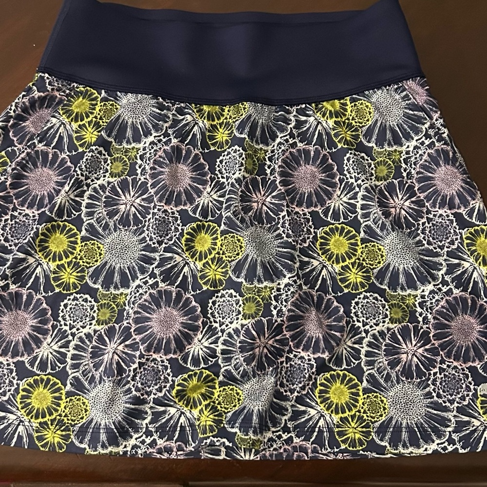 Puma PWRSHAPE Blossom Golf Skirt – Stylish & Functional!
